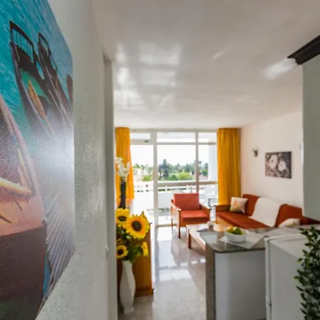 Seaview Friendly 1 *